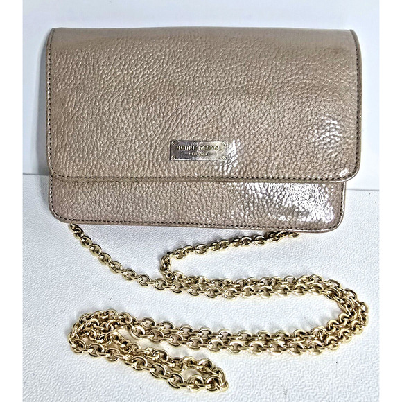 Henri Bendel Taupe Patent Leather Crossbody Bag Wallet On A Chain Clutch - Picture 2 of 16